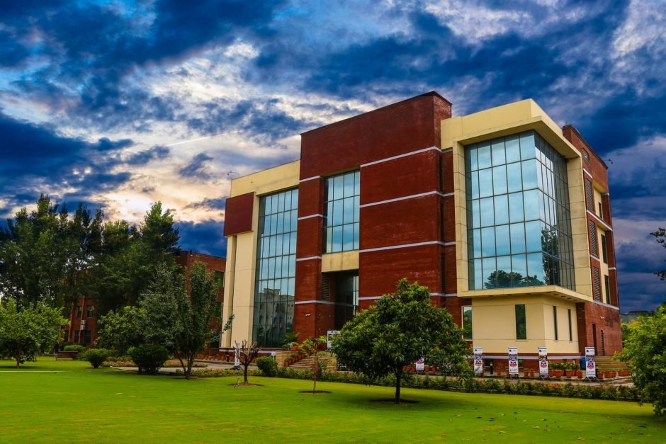 MiTE University Karachi: Redefining Education for Creative and Business Minds
